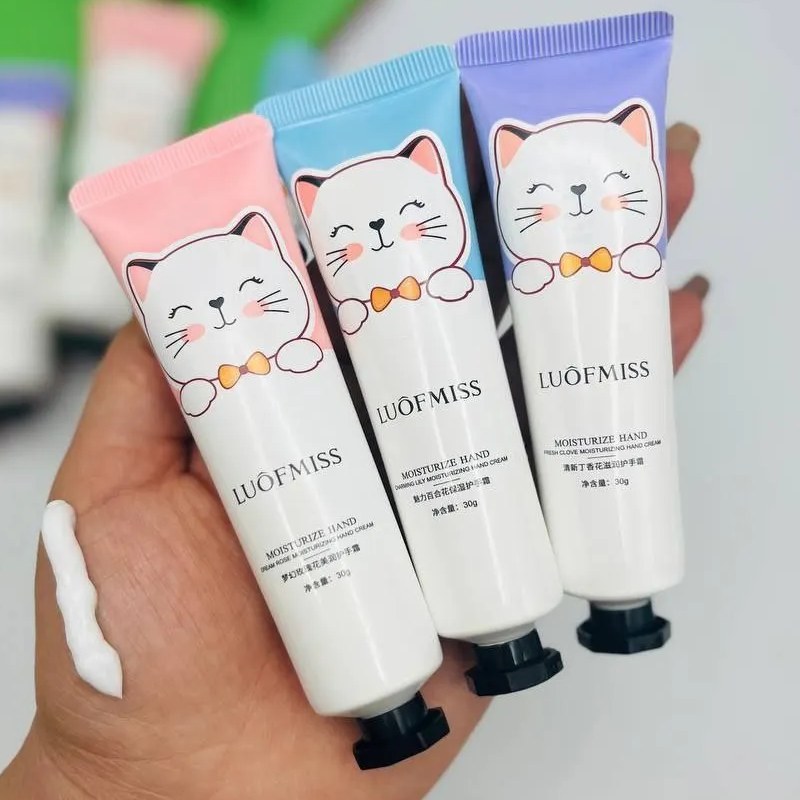 کرم مرطوب کننده طرح گربه 