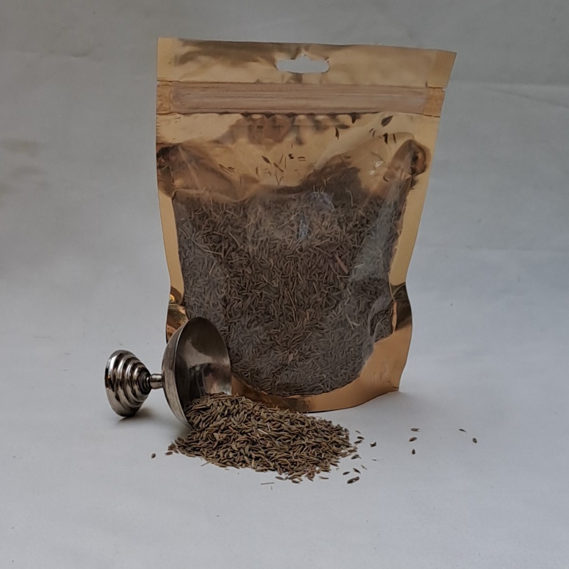 زیره سبز  خوشبو و تمیز  .به صورت کیلویی هم قابل سفارش است