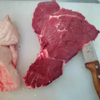 گوشت تازه گرم گوسفند و شتر و گوساله در بسته های 100 هزار تومنی