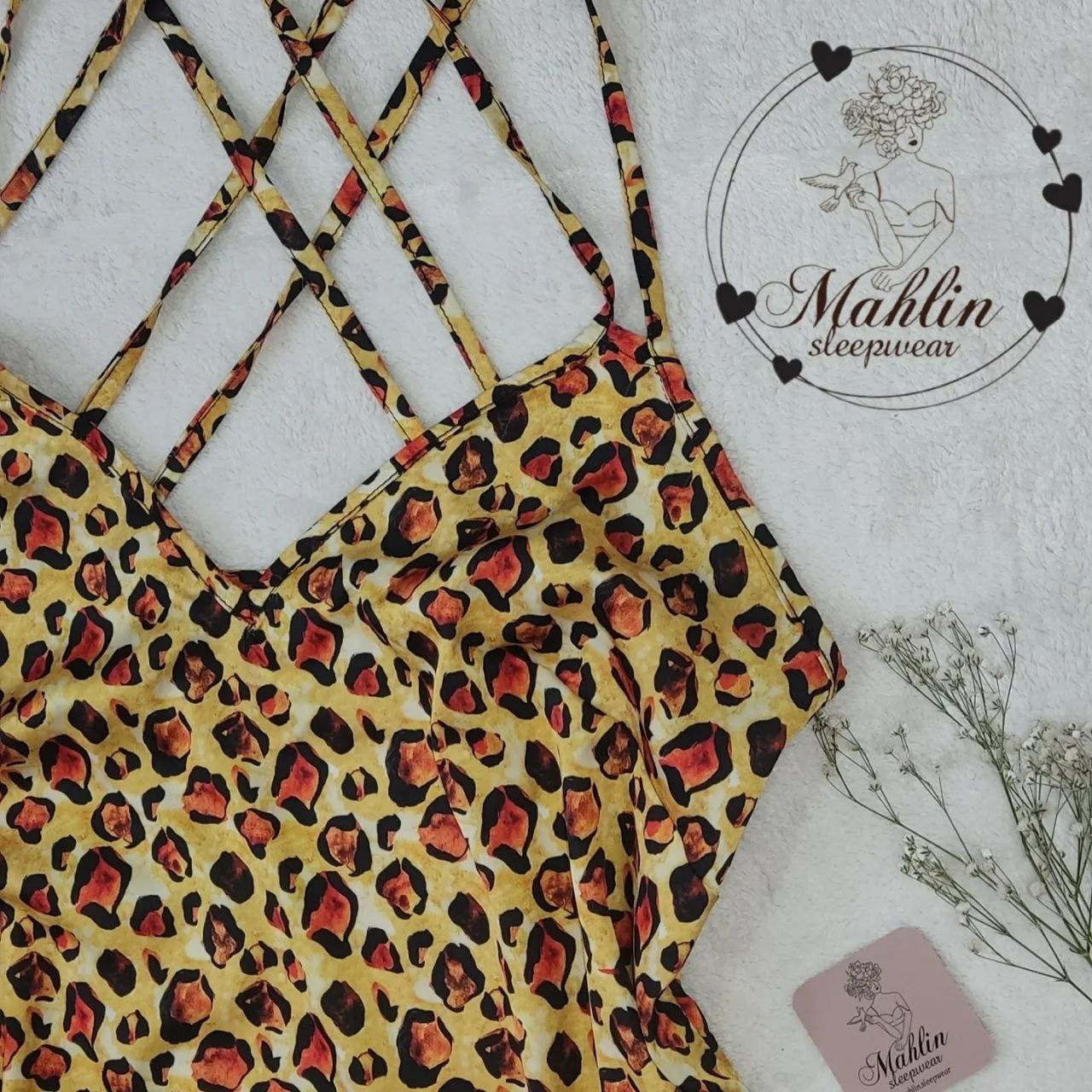 تاپ وشلوارک ساتن  طرح دار