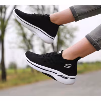 کتانی اسکیچرز. کاهش قیمت