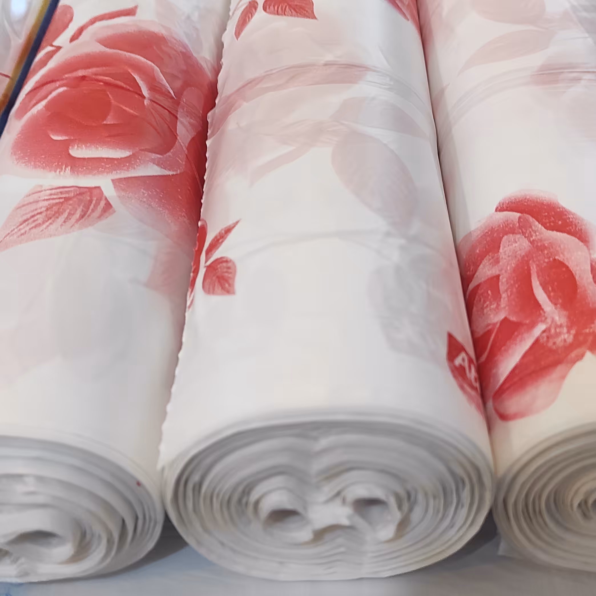  سفره یکبارمصرف 50 متری طرح گل رز کیفیت عالی