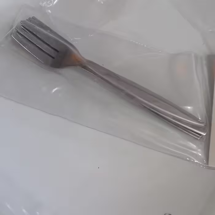 6 عدد چنگال کوچک استیل وزن حدود 110 گرم  کیفیت عالی ساخت کشور چین