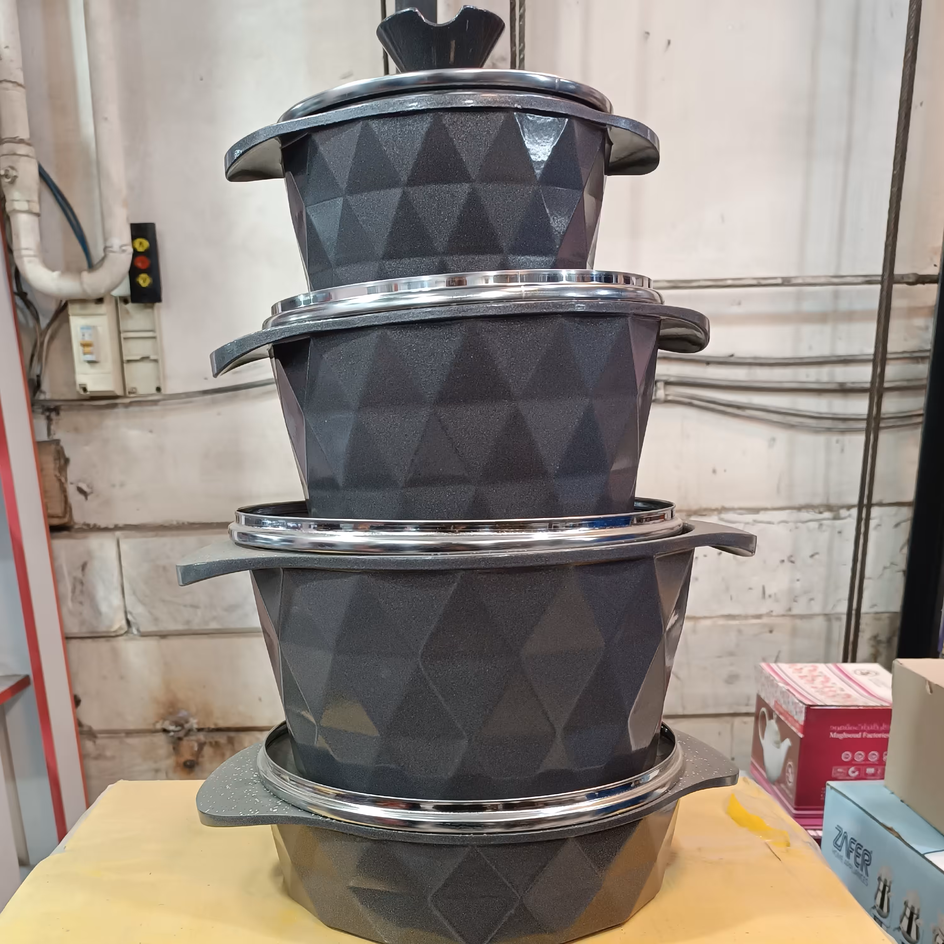 سرویس قابلمه 8 پارچه