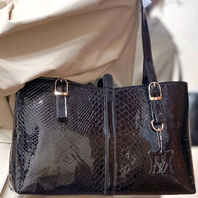 کیف دستی زنانه ورنی
