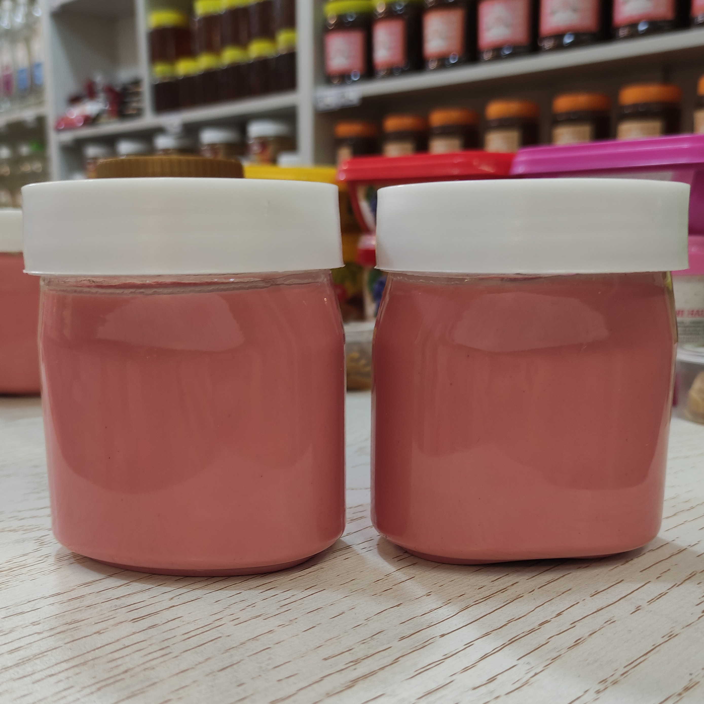 ارده شکلات توت فرنگی