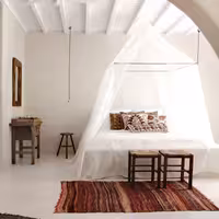 تور تخت و پشه بند بسیار بزرگ رمانتیک و لوکس مناسب برای تخت های دو نفره بزرگ  