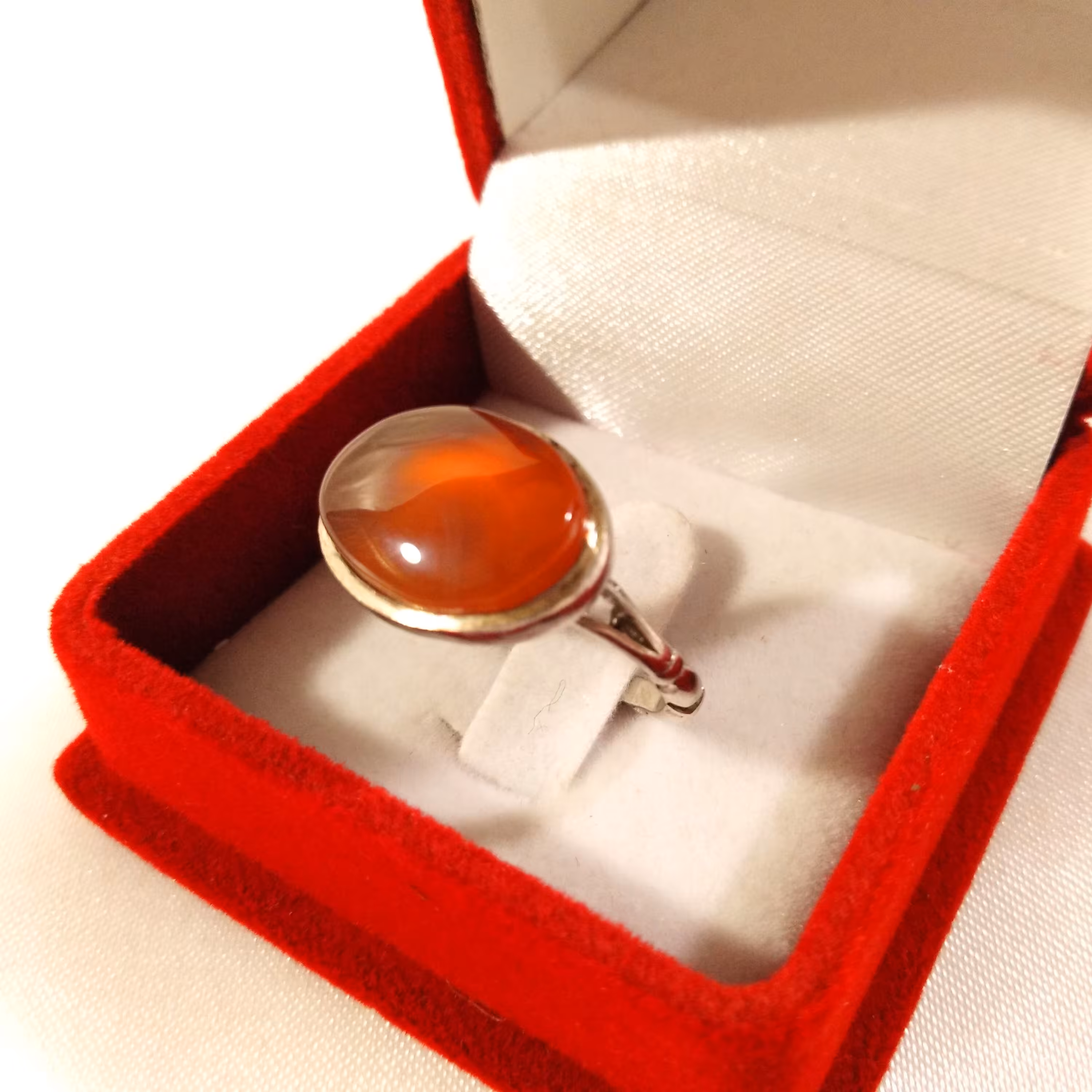 انگشتر   نقره مردانه صفوی عقیق  پرتقالی یمانی  با عیار 925  کد M105