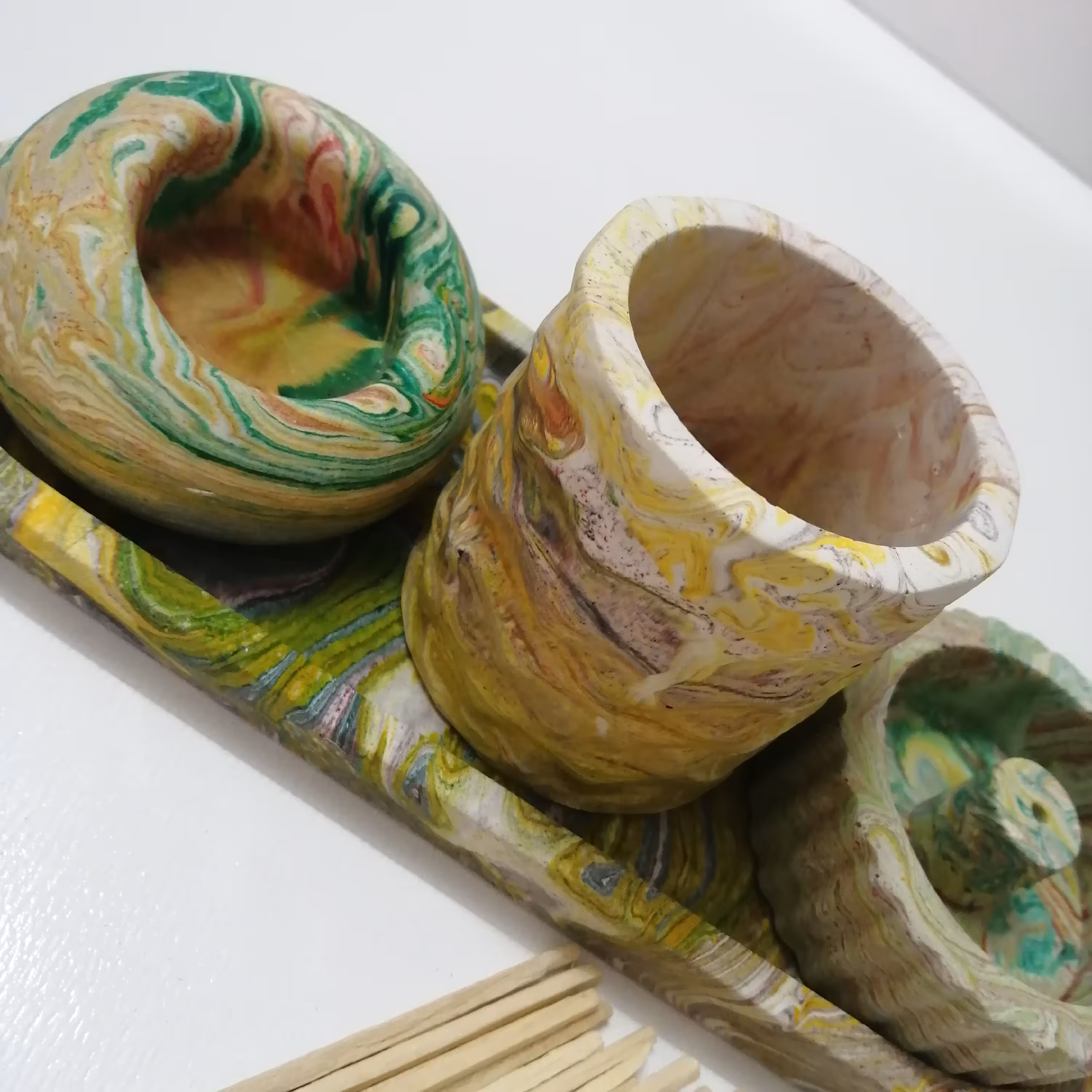 ست جاعودی رنگ جذاب با رگه های ابروبادی متنوع جنس سنگ مصنوعی 