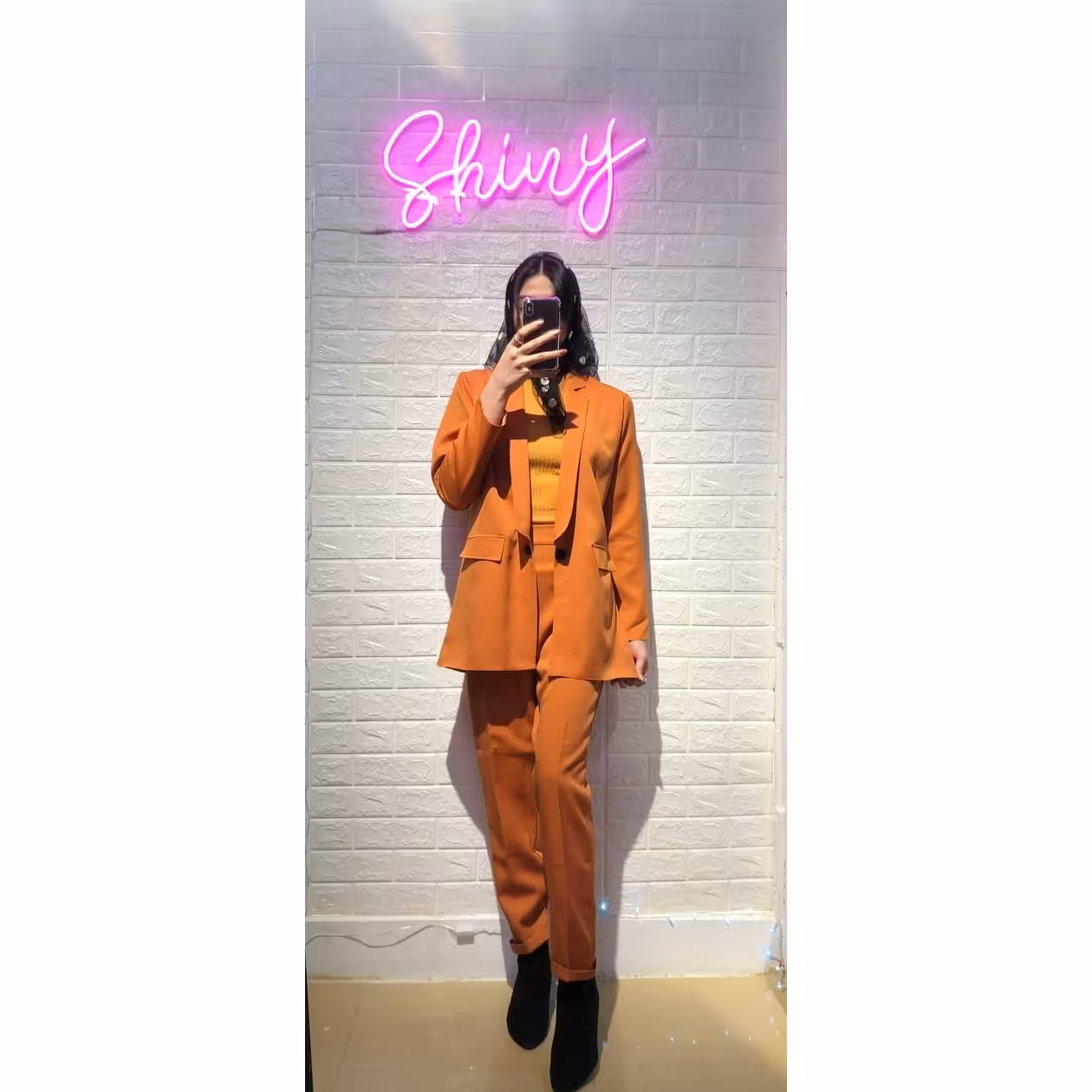 ست کت و شلوار مازراتی در رنگ بندی فوق العاده