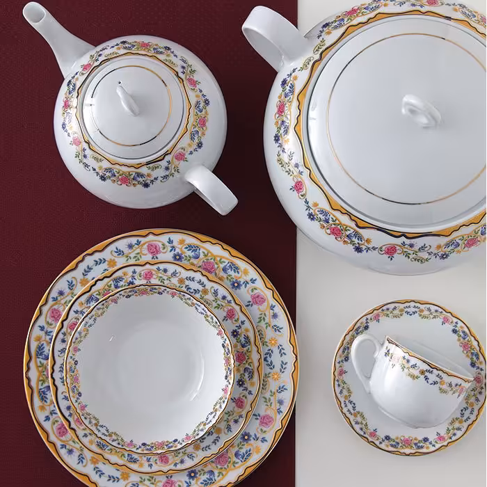 چینی زرین ایران

سرویس 102 پارچه گلستان 12 نفره کامل