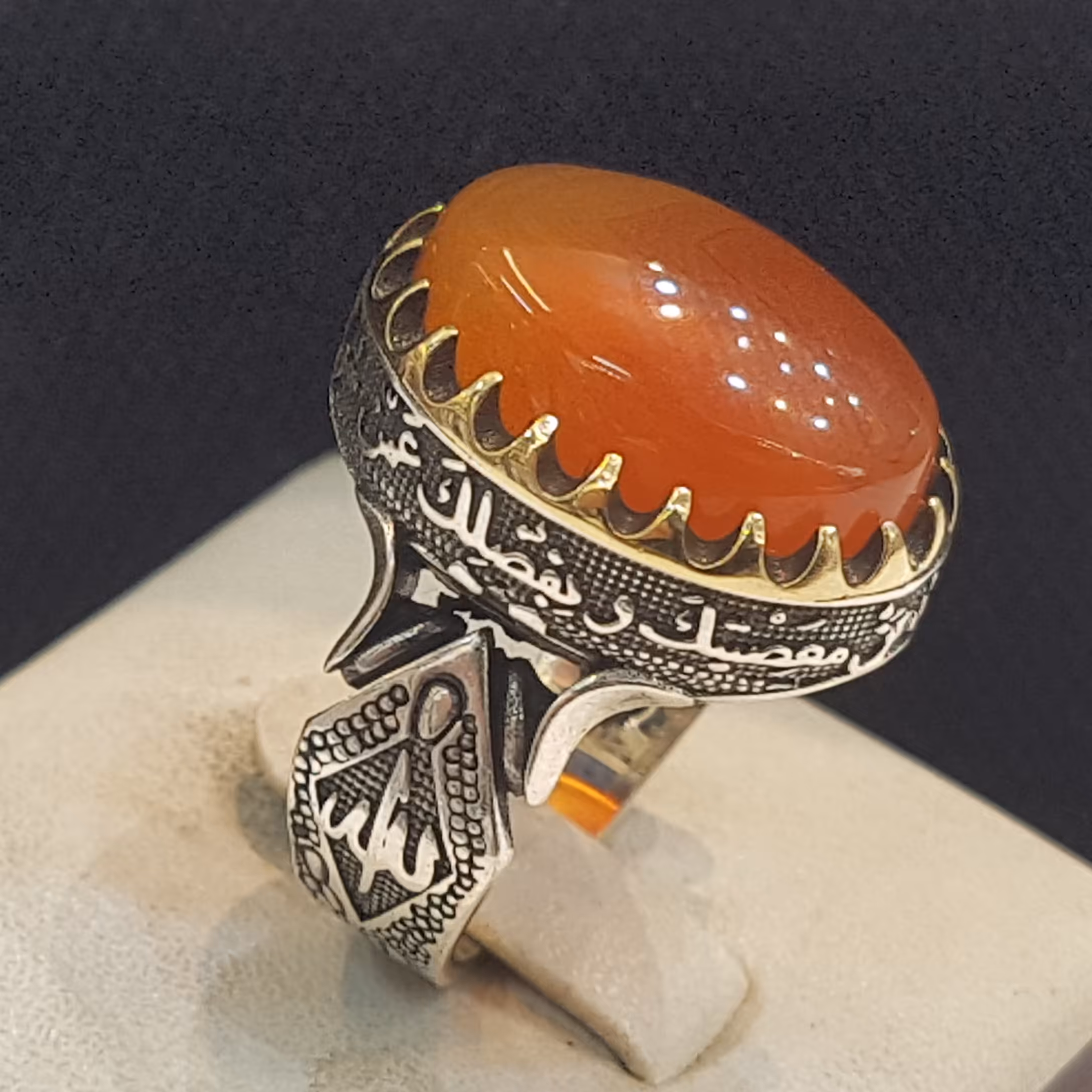 انگشتر نقره مردانه سنگ عقیق یمانی اصل رکاب قلم زنی شده