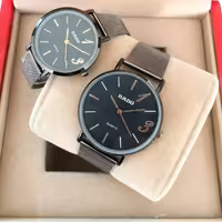 ست ساعت مچی مردانه و زنانه پسرانه و دخترانه برند رادو مارک rado بند حصیری مشکی صفحه مشکی شیک و جدید و لاکچری 