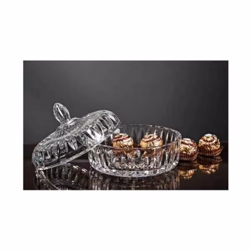 شکلات خوری جعبه دار کادویی بلور شفاف و لوکس در خانه مدرن 