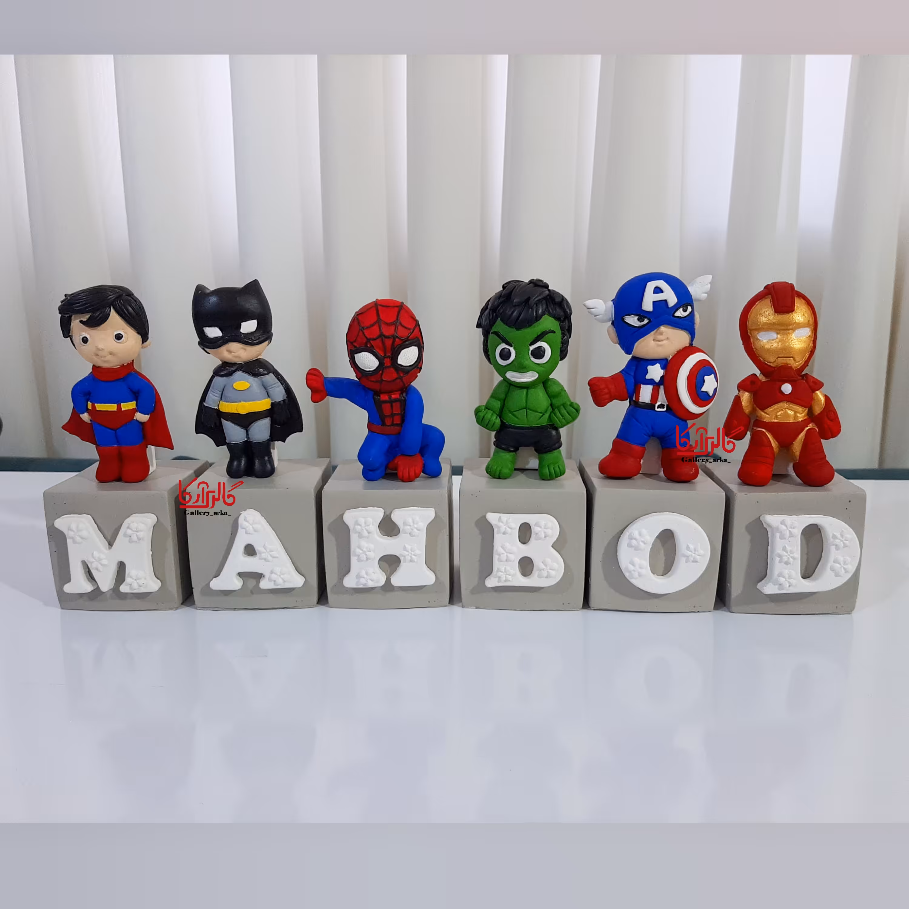 استند اسم مکعبی 