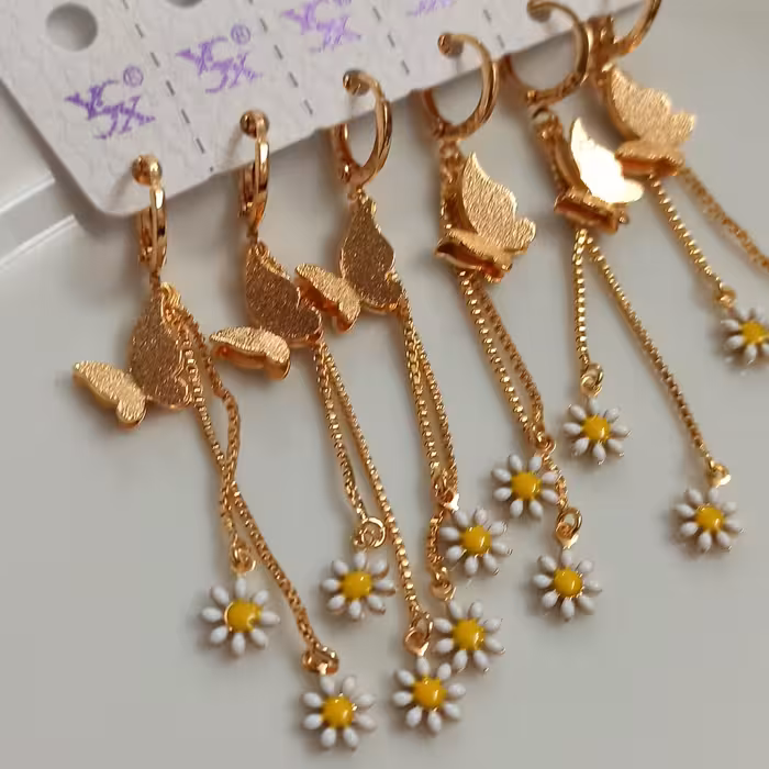 گوشواره دخترانه اکسسوری شیک  رنگ ثابت دخترانه خاص   گوشواره اویز دار 