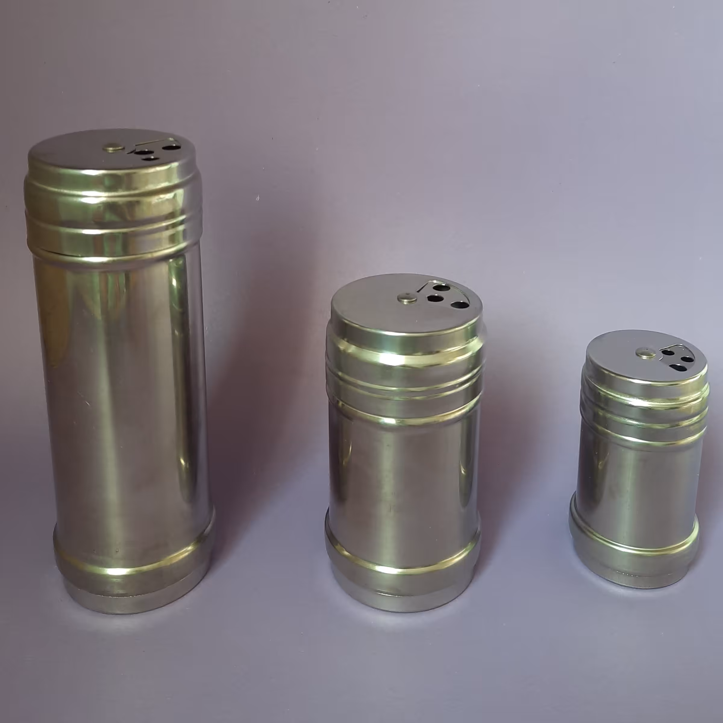 نمک پاش و فلفل پاش 3 تیکه استیل نگیر 