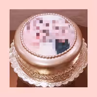 کیک لوکس طلایی