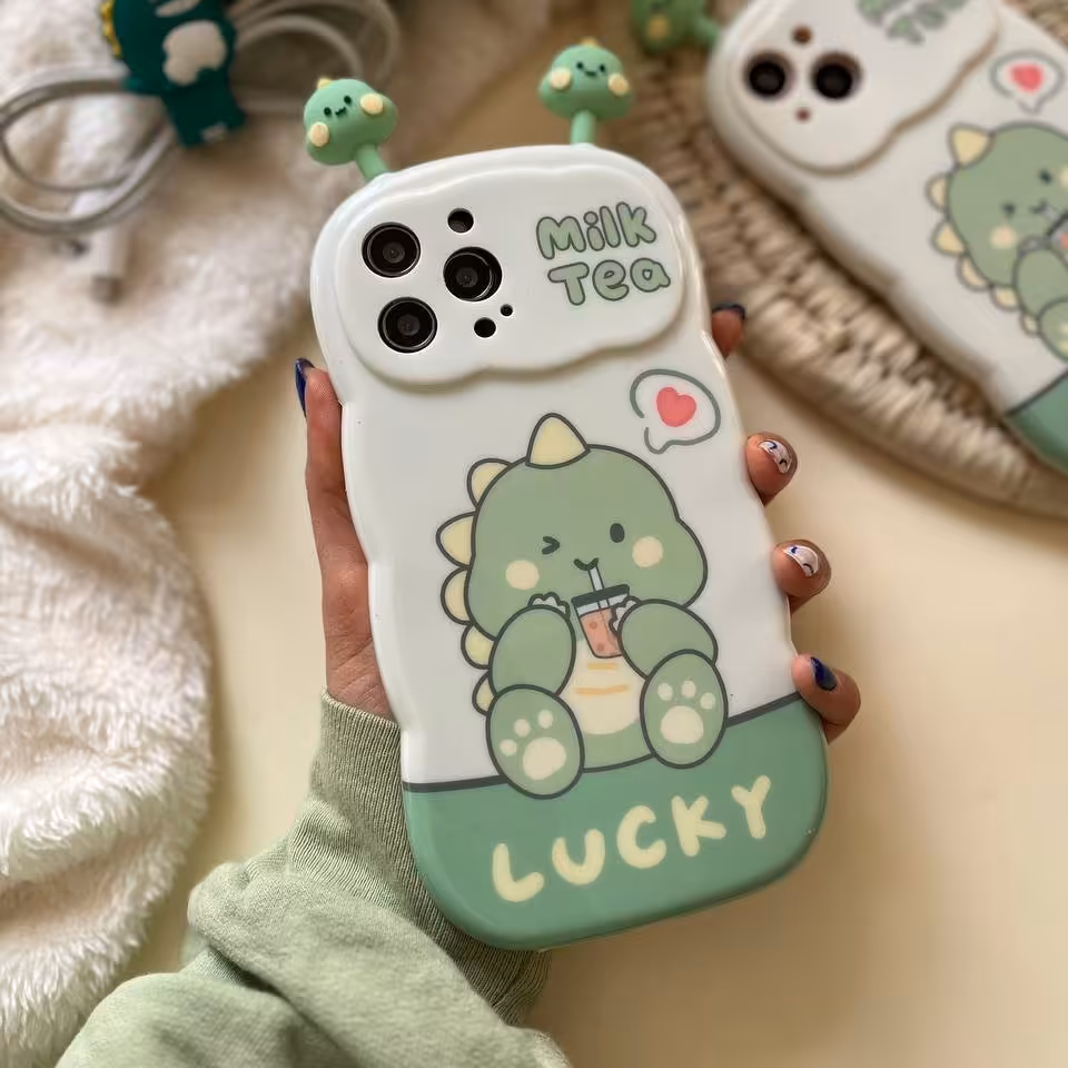 قاب گوشی بچه دایناسور با محافظ دوربین برای آیفون