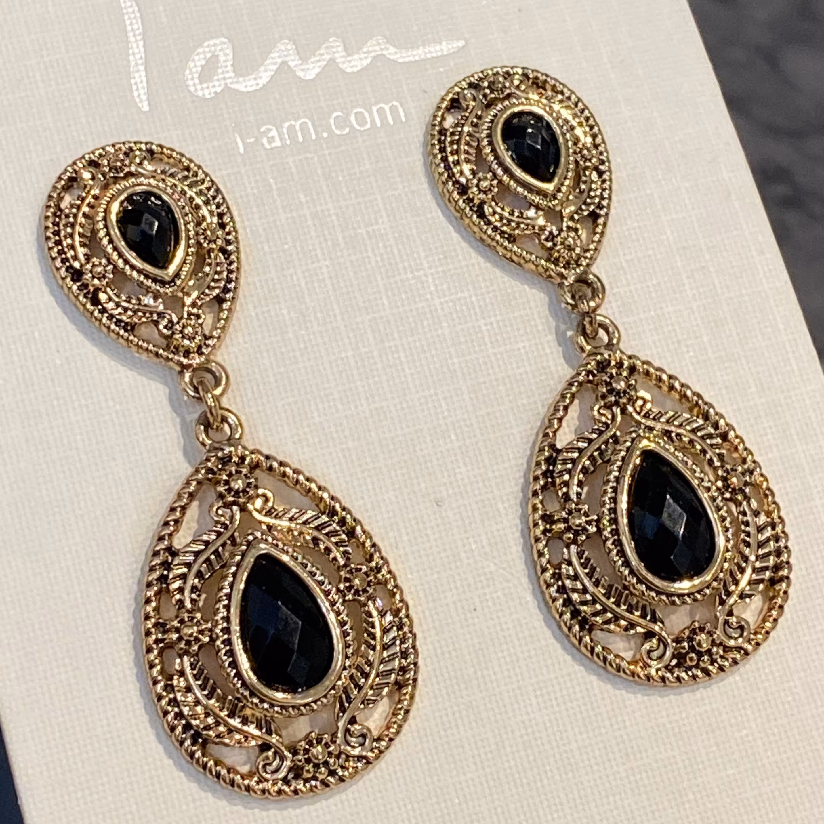 گوشواره زنانه و دخترانه گوشواره مجلسی شیک گوشواره زیبا برای کادو تولد