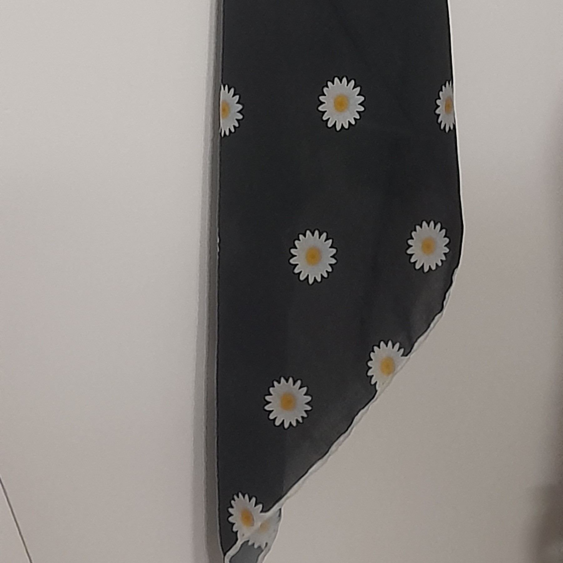 اسکارف بابونه نخی زیبا و سبک  ترند مناسب فصل قواره 70،70