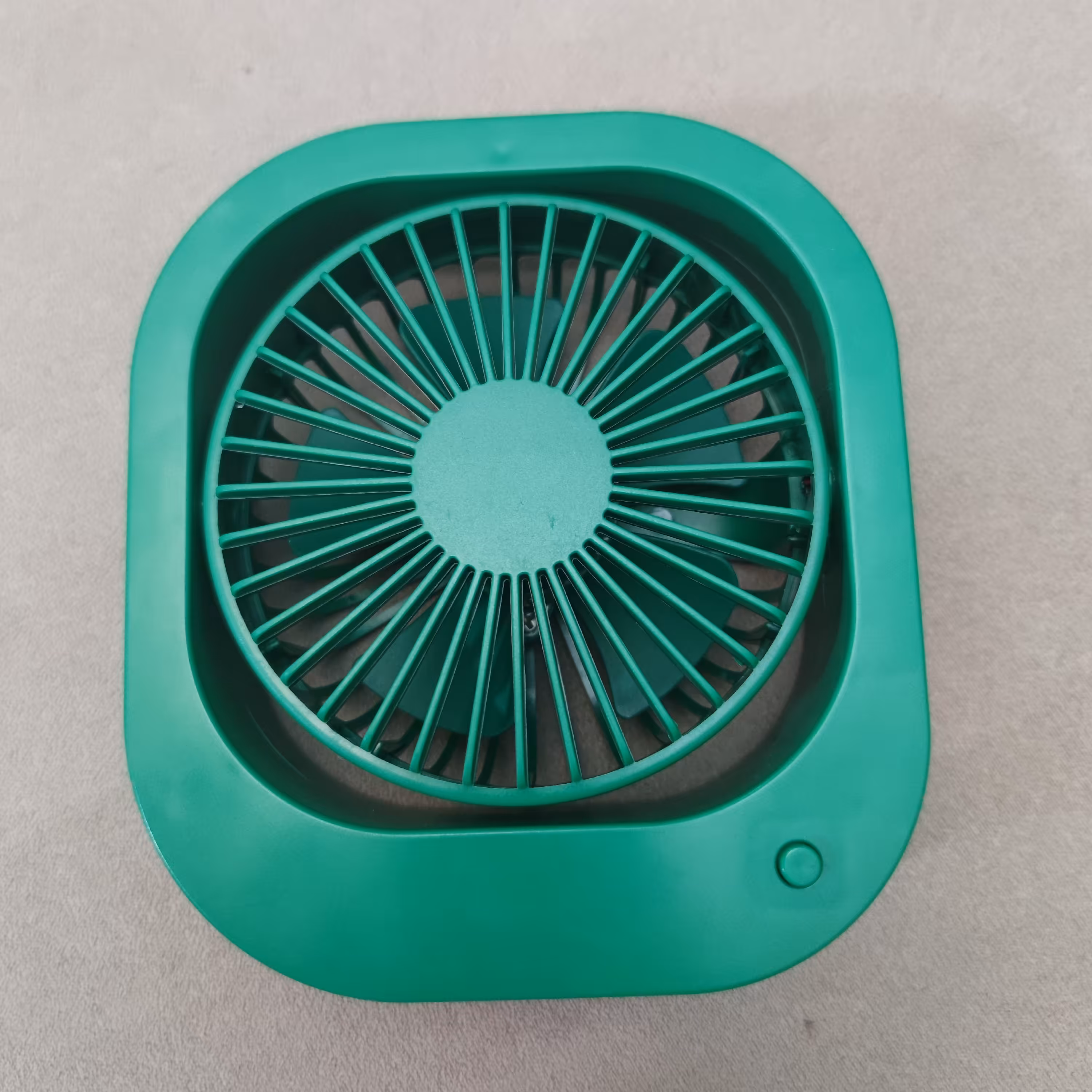 پنکه شارژی دو سرعته چرخش 180 درجه مطابق ویدئو و تصاویر موجودی محدود بسیار باکیفیت باتری قوی