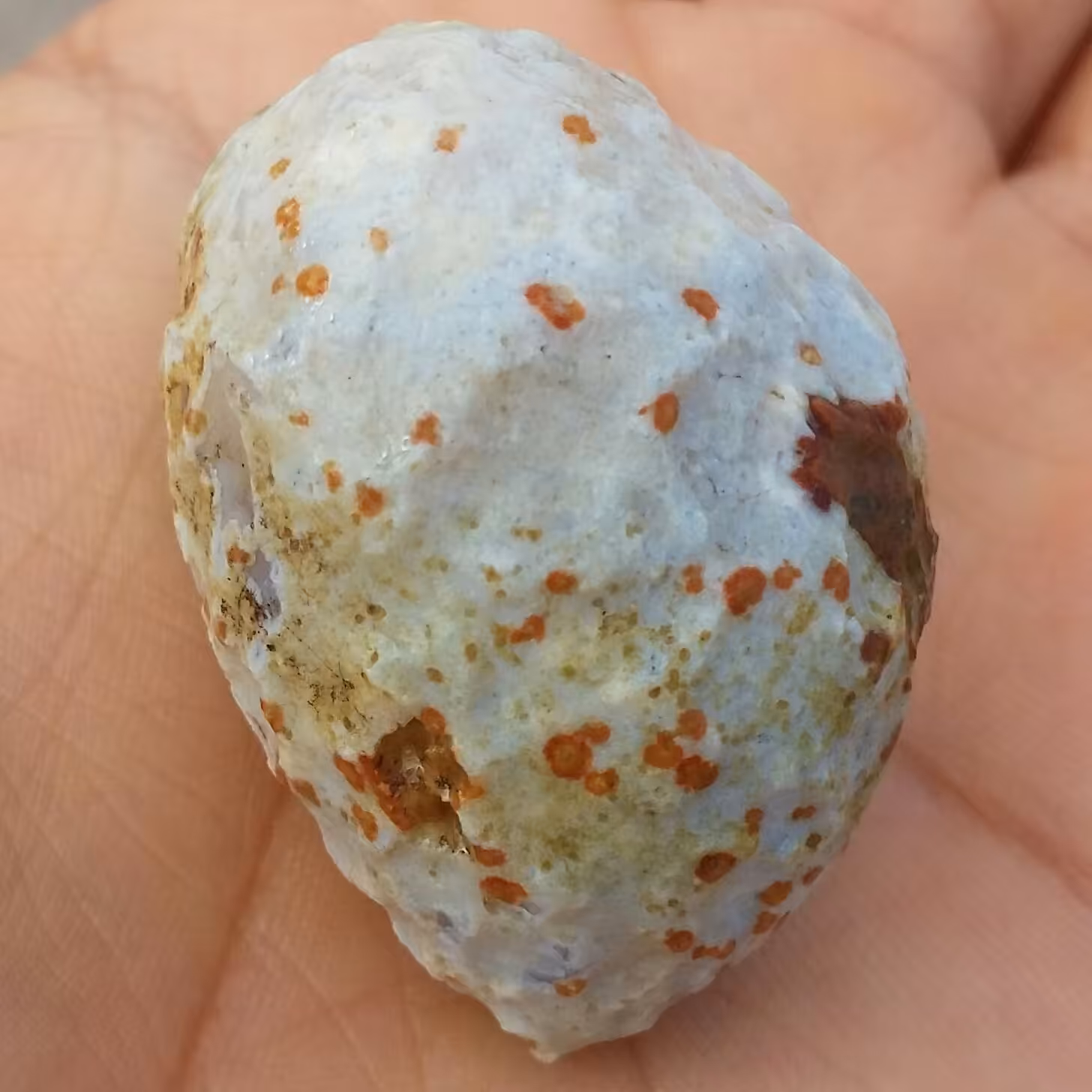 سنگ راف خام عقیق توپی طرح دار برش نخورده با کیفیت 100 در 100 طبیعی سرشار از خواص شاهکار خلقت
کد 7832