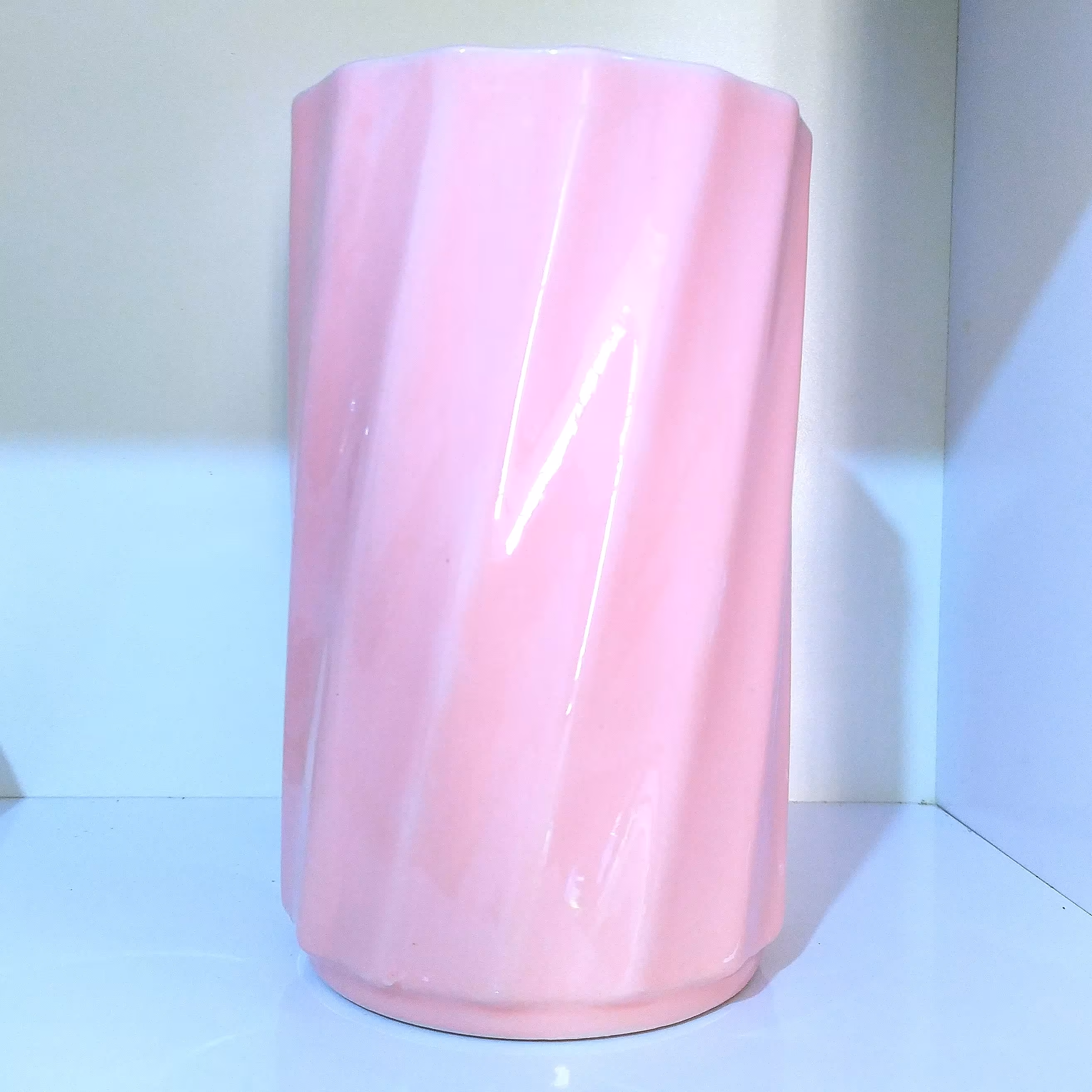 گلدان استوانه رنگی