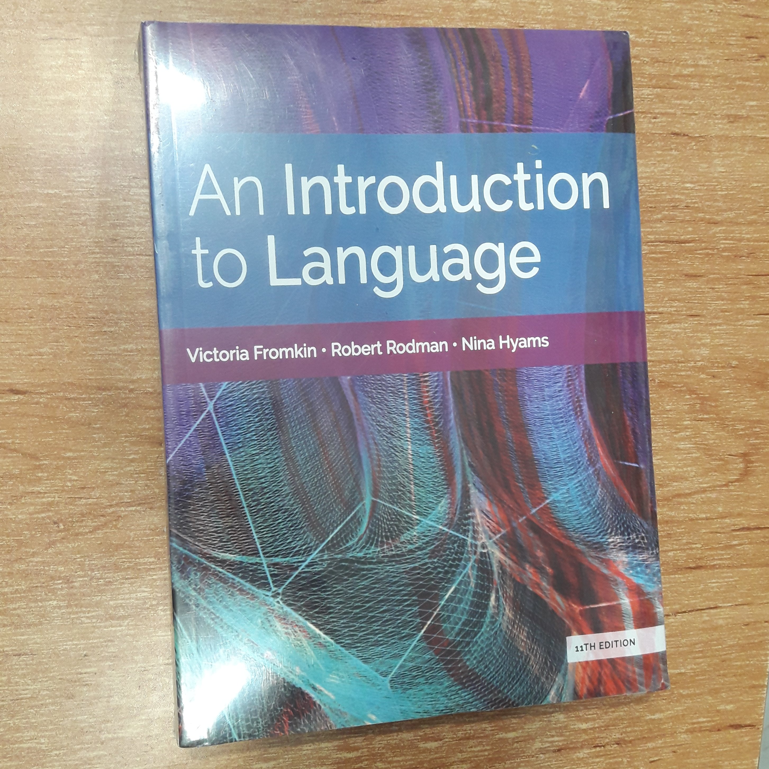 کتاب زبان An Introduction to Language 11th edition از ویکتوریا فرامکین