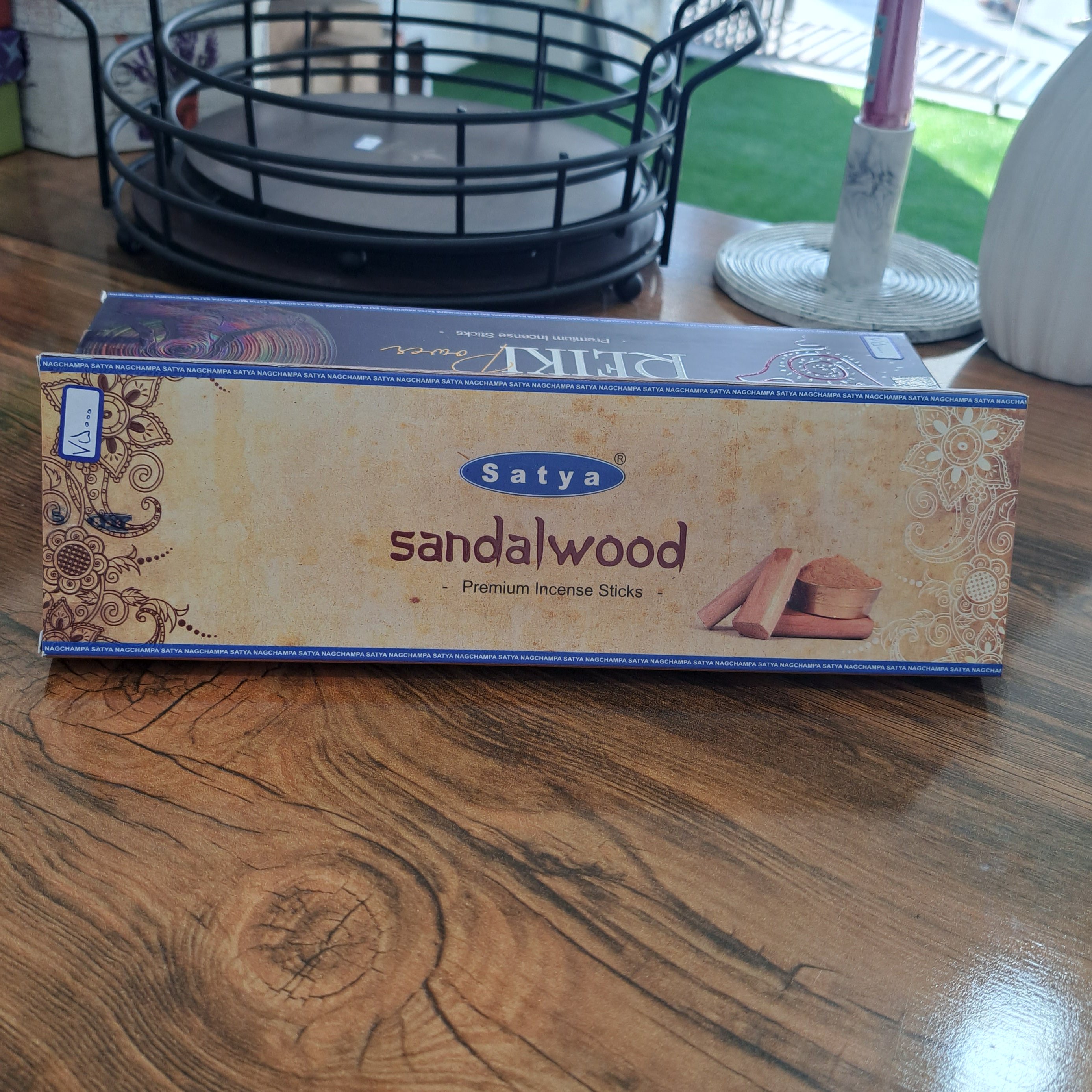 عود خوشبو کننده شاخه ای ساتیا Satya مدل صندل وود Sandal Wood