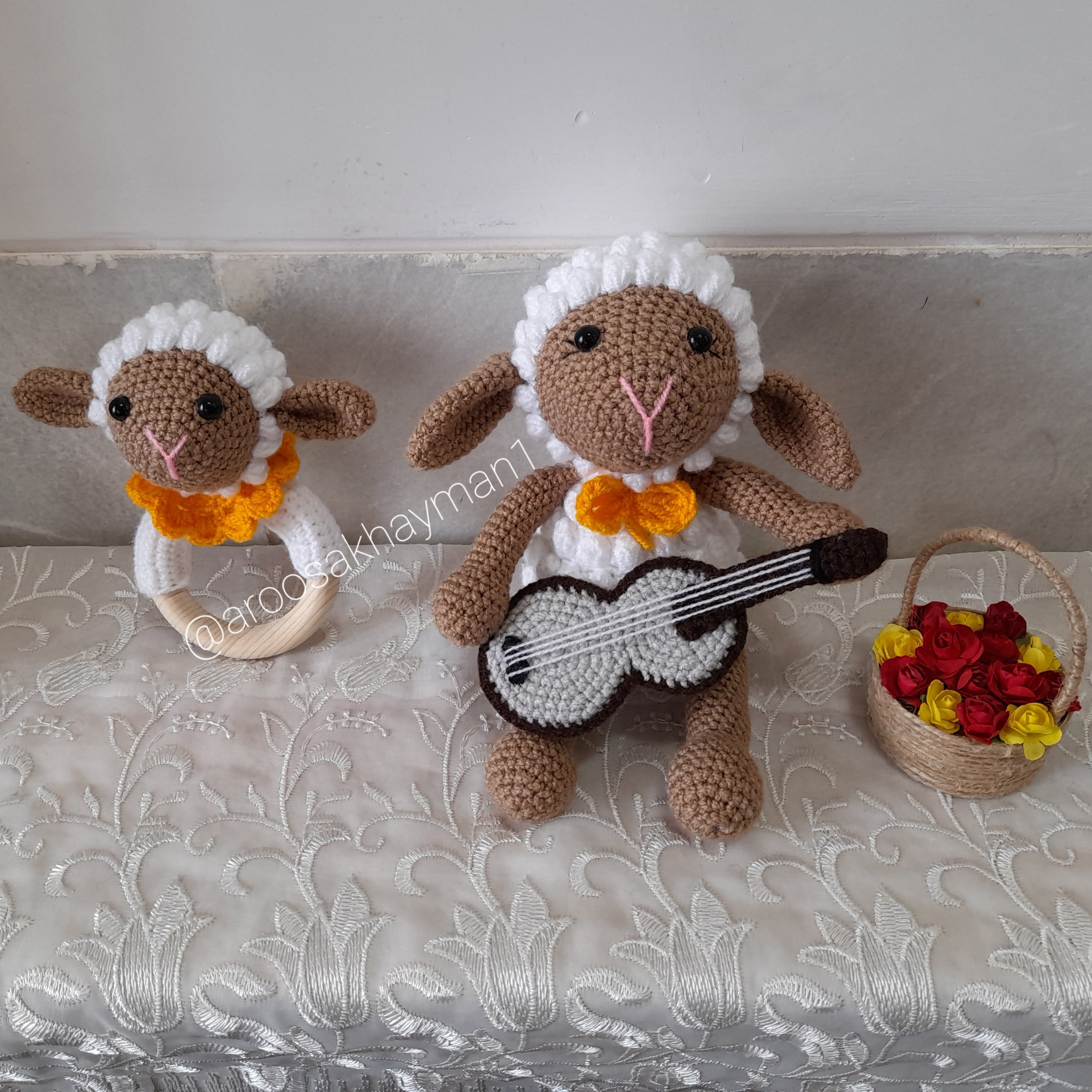 عروسک بافتنی ببعی با جغجغه ببعی