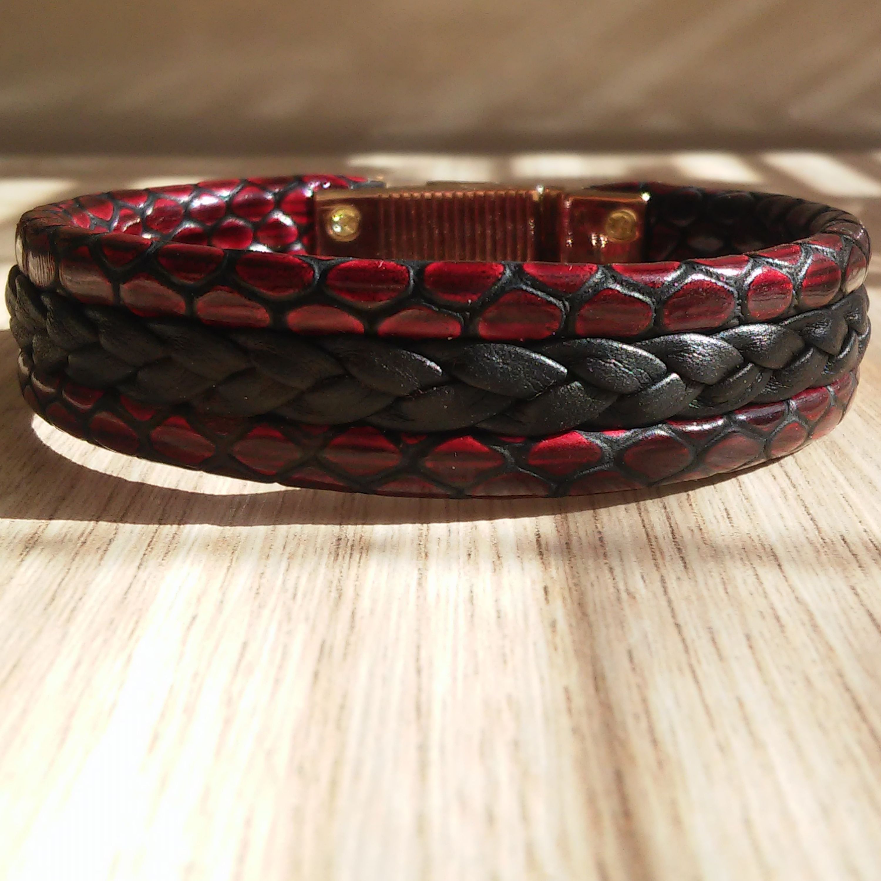 دستبند چرم شیک طرح پوست مار سایز19