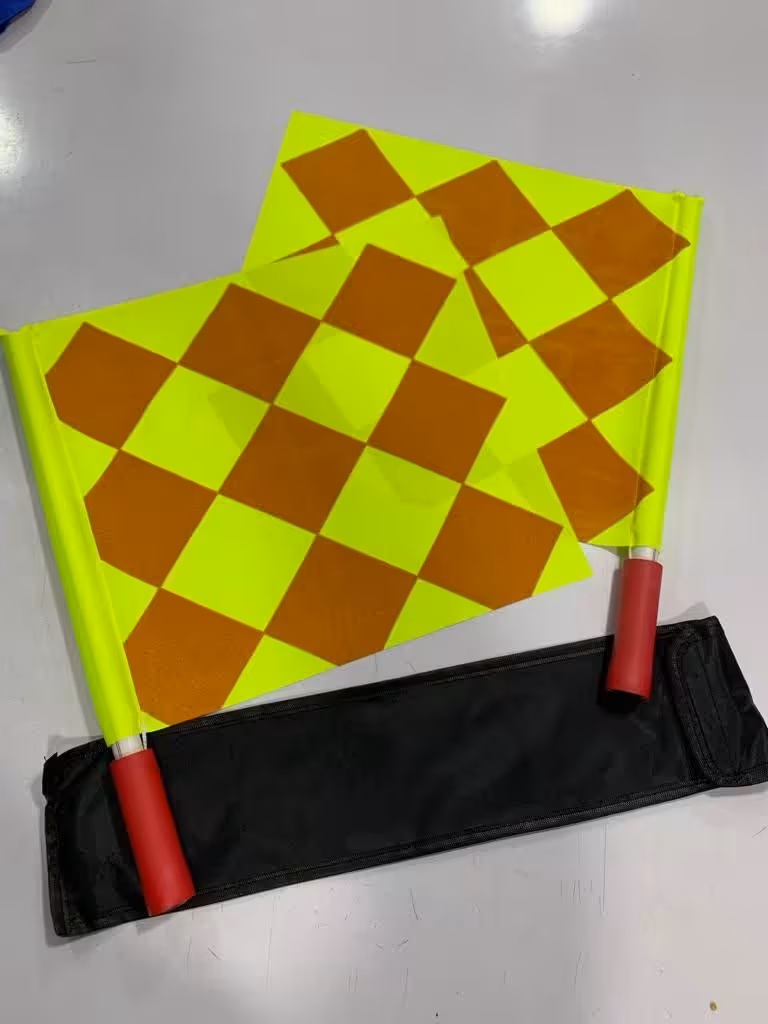 پرچم کمک داوری شطرنجی کیف دار