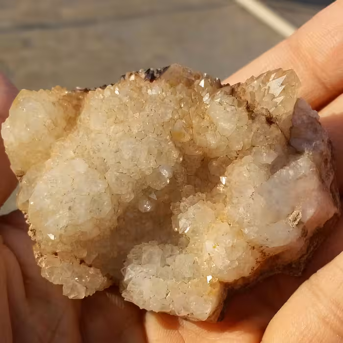 نمونه فوق کلکسیونی کلسیت پر بلور زیبا روی بستر محشر بسیاااار خااص 100 در 100 طبیعی خارق العاده و تک
کد 8369