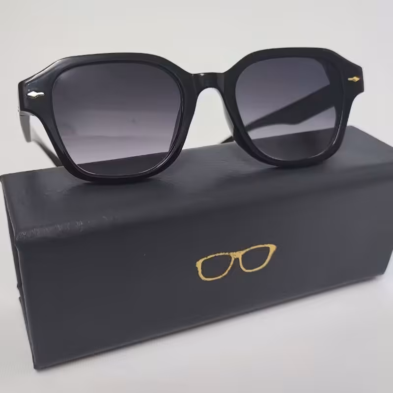 عینک آفتابی مردانه MOSCOT به همراه کیف زیپی