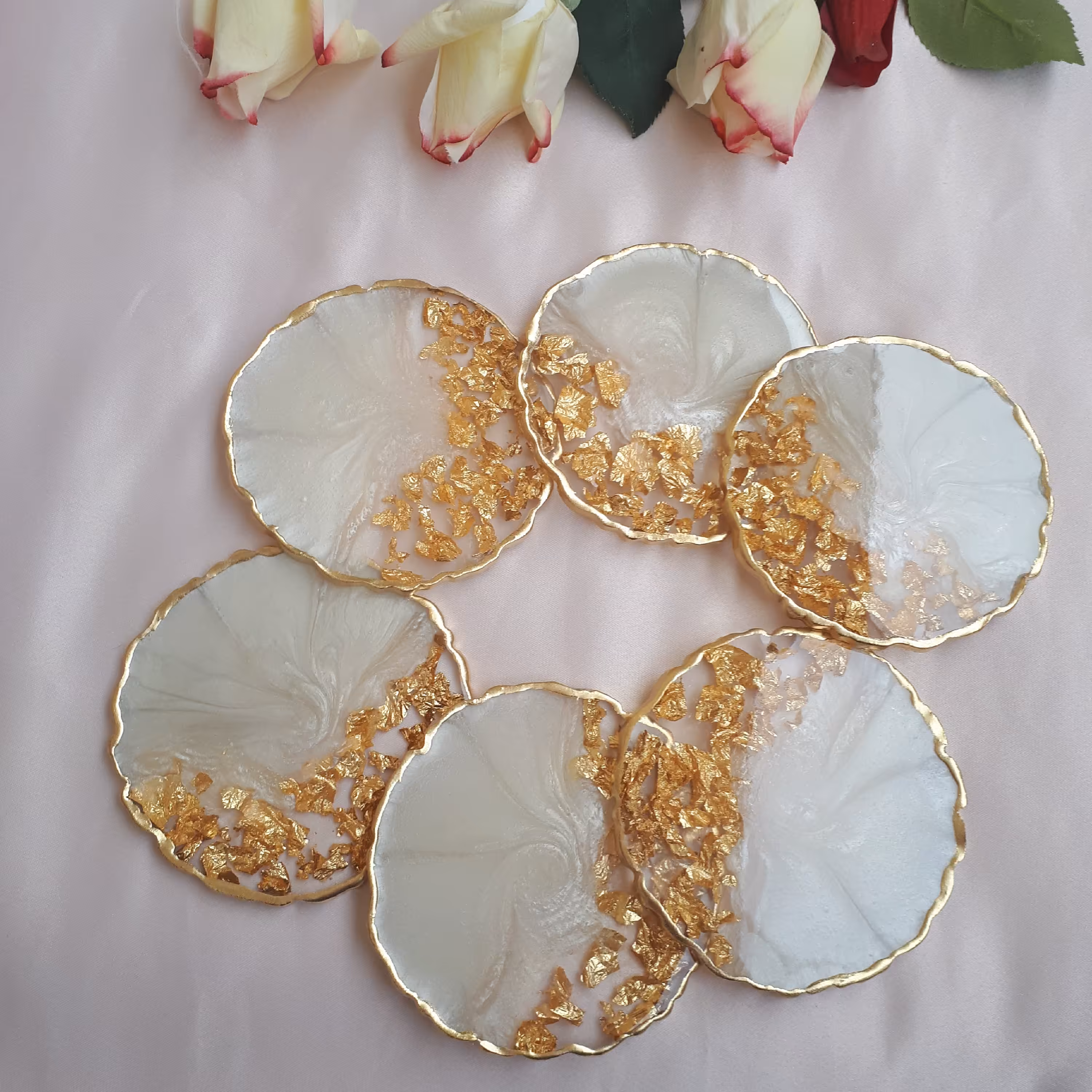 زیر لیوانی ست 6 عددی رزینی قطر 10 سانت طرح دفرمه(پس کرایه)