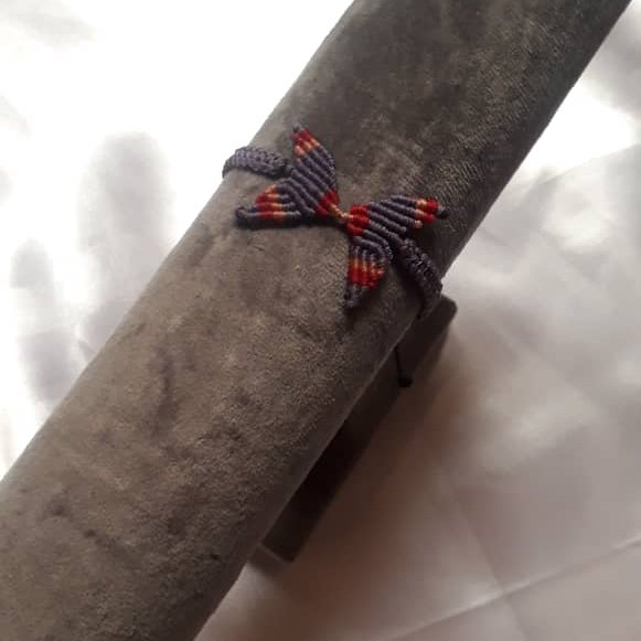 دستبند بافت پروانه