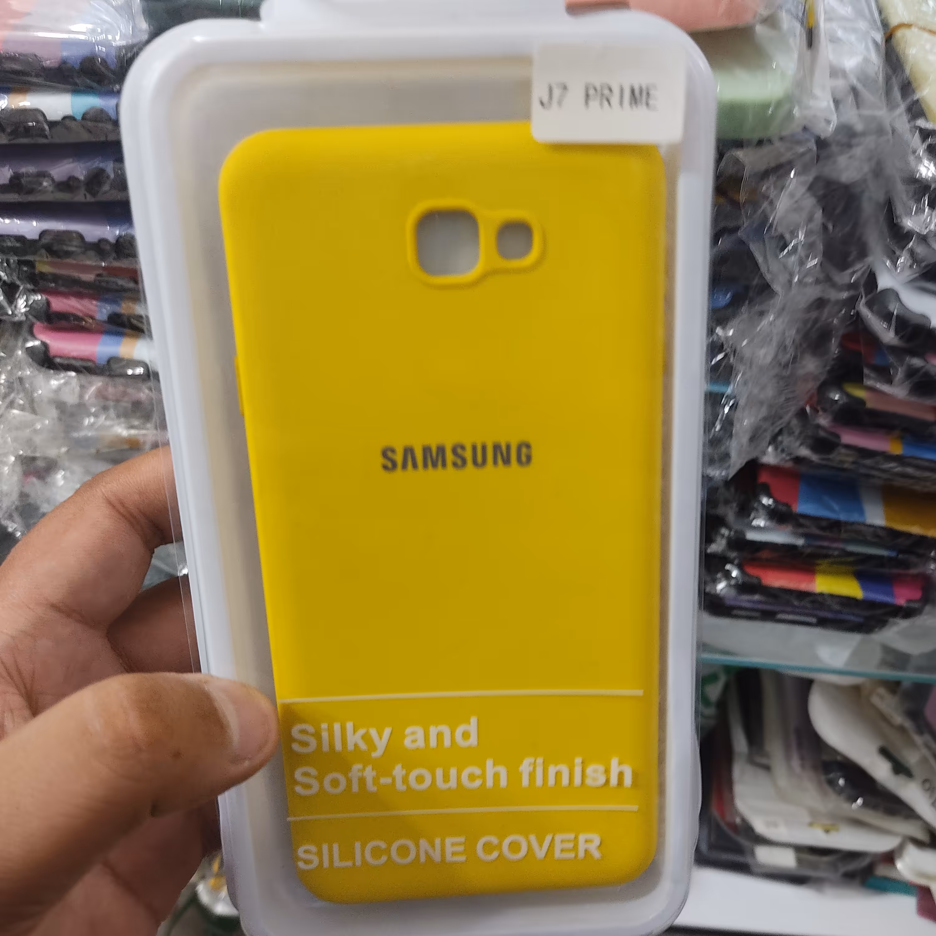 گارد سیلیکونی J7 PRIME چهار