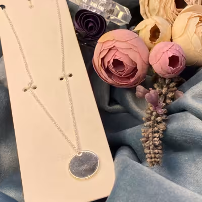 گردنبند بسیار زیبا ضد حساسیت وارداتی مناسب کادو تولد