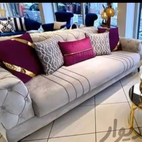 مبل چستر یونانی