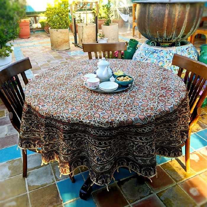 رومیزی دایره طرح عالی قاپو