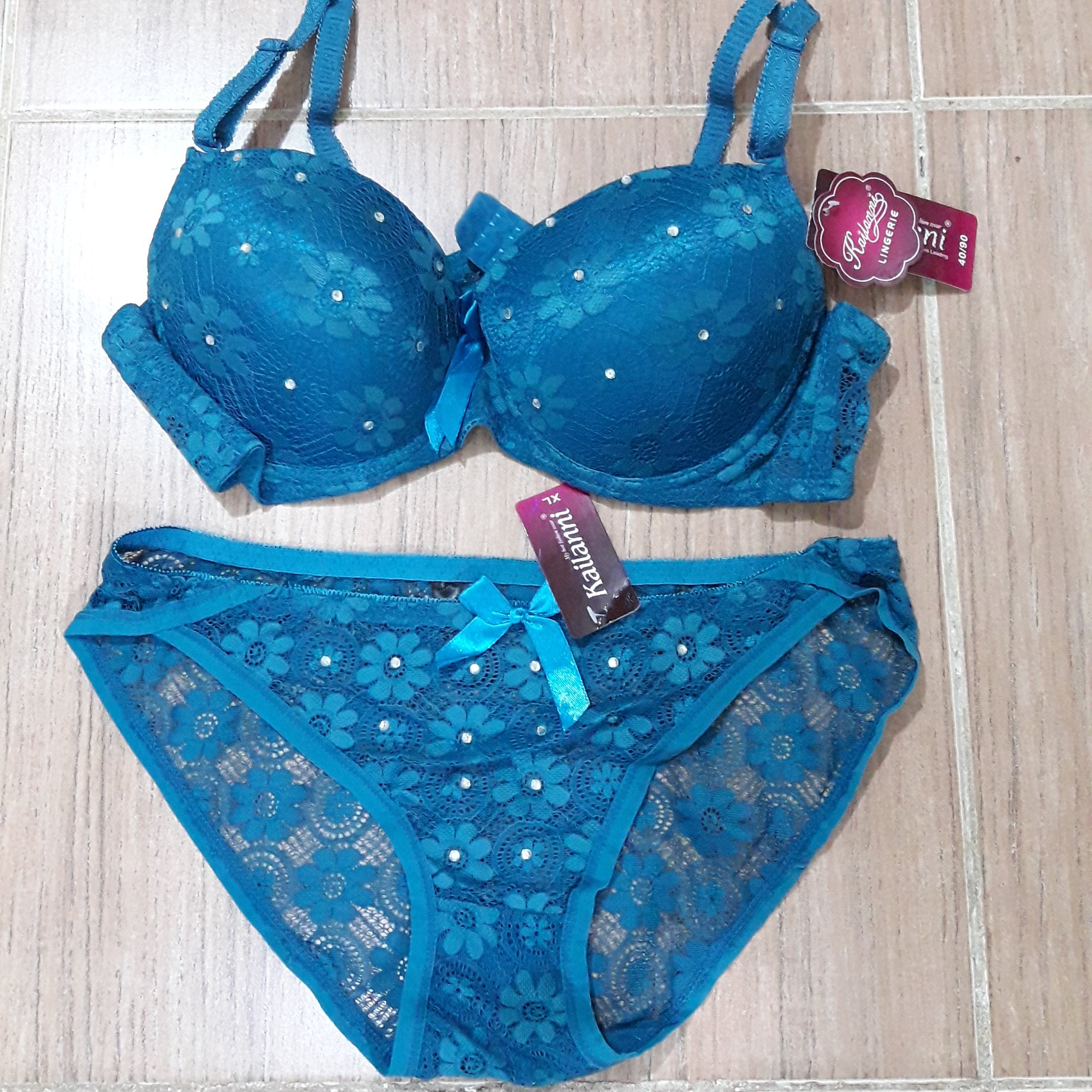 لباس زیر سِت شورت و سوتین وارداتی آبی سایز 40 90 کدk4