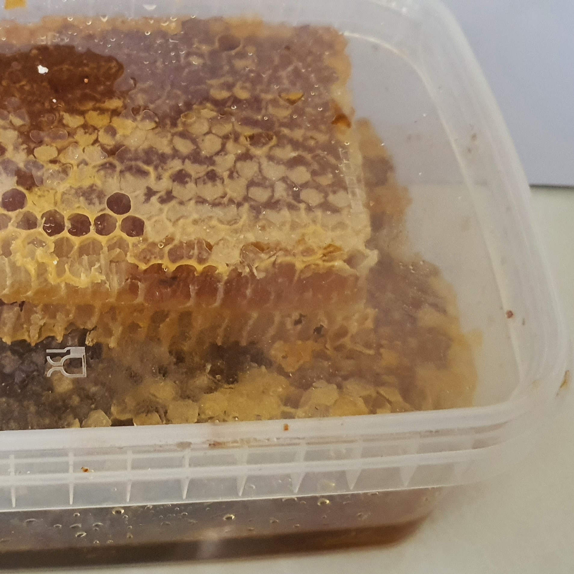عسل طبیعی موم دار چهل گیاه