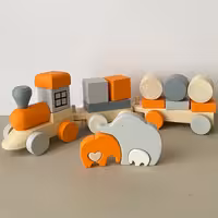 قطار چوبی و اکسسوری اتاق کودک ( سیسمونی)