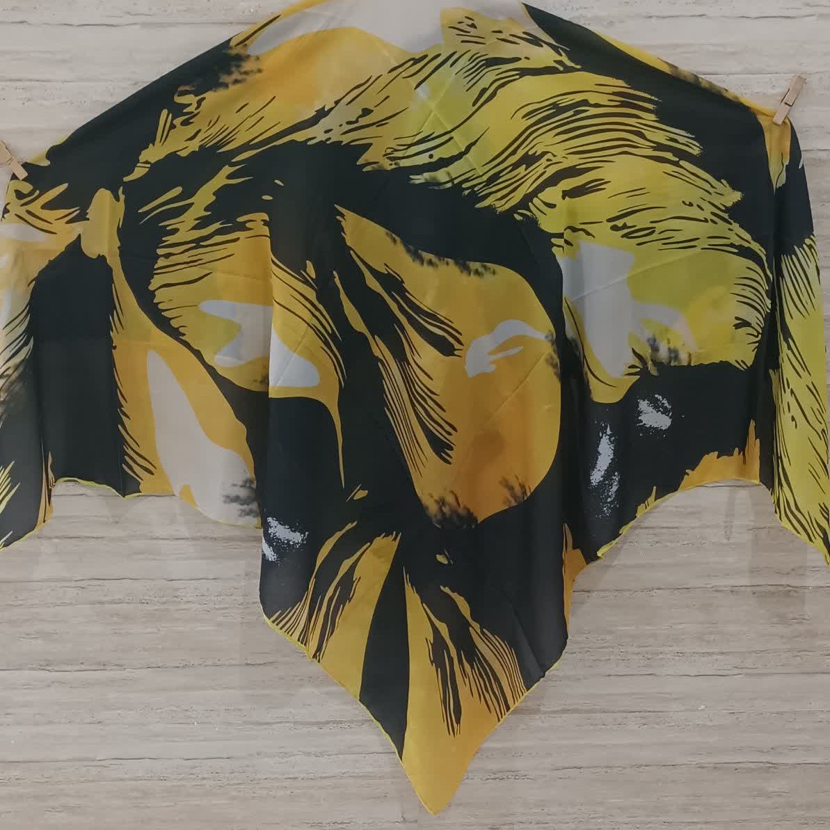 روسری نخی قواره دار