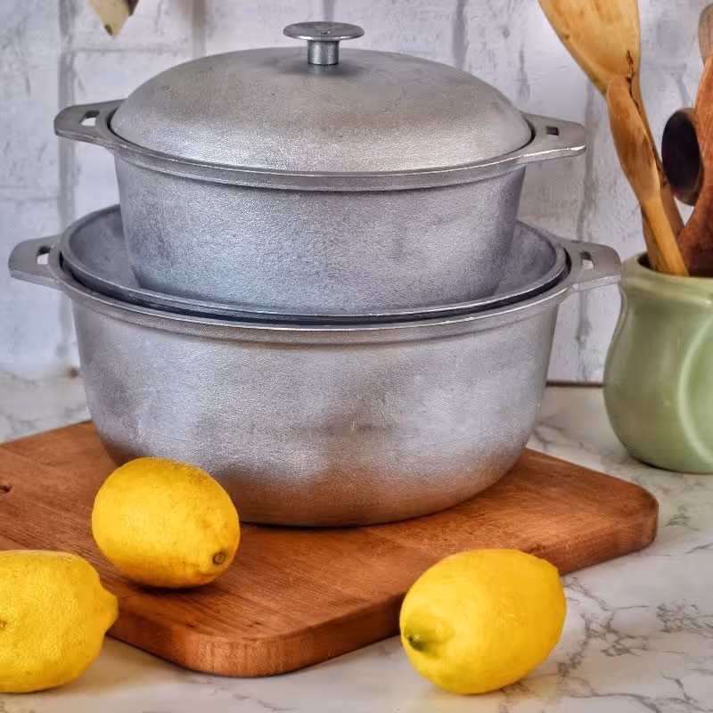 قابلمه چدن روسی 8نفره ( چدن خشک آلمینیومی)