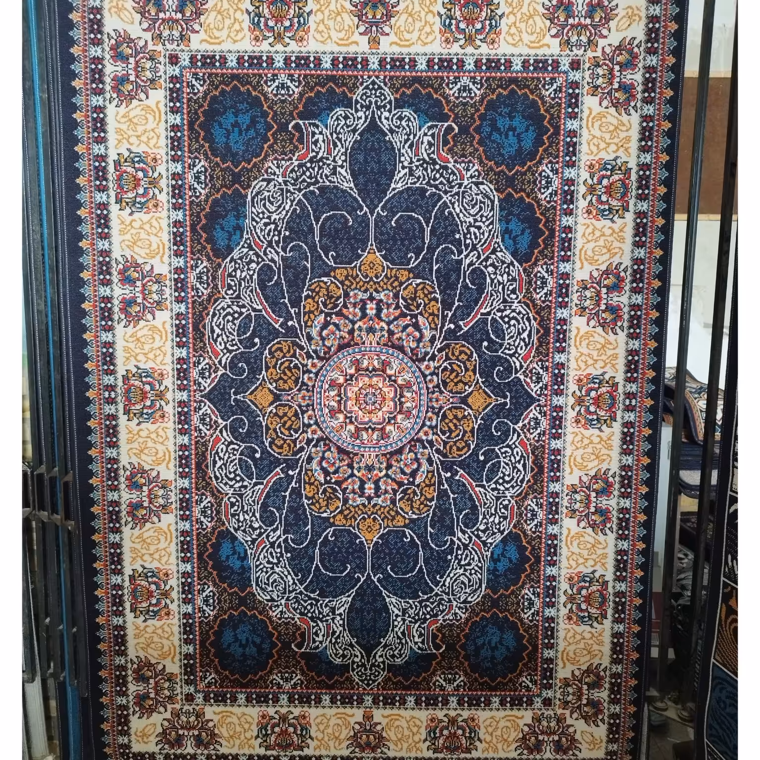 گلیم ماشینی کد 663سایز 6متری