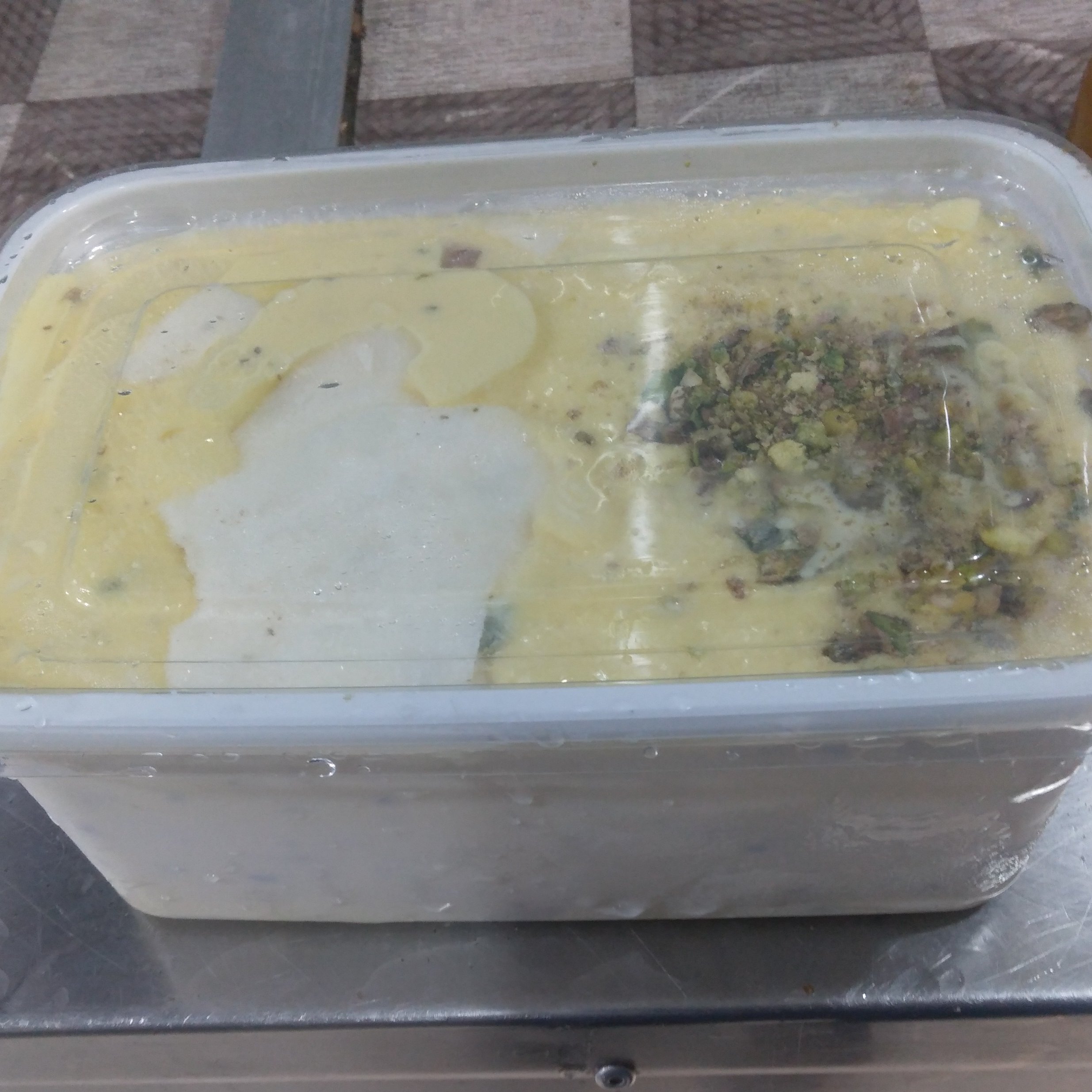 بستنی سنتی  ویژه یک کیلو