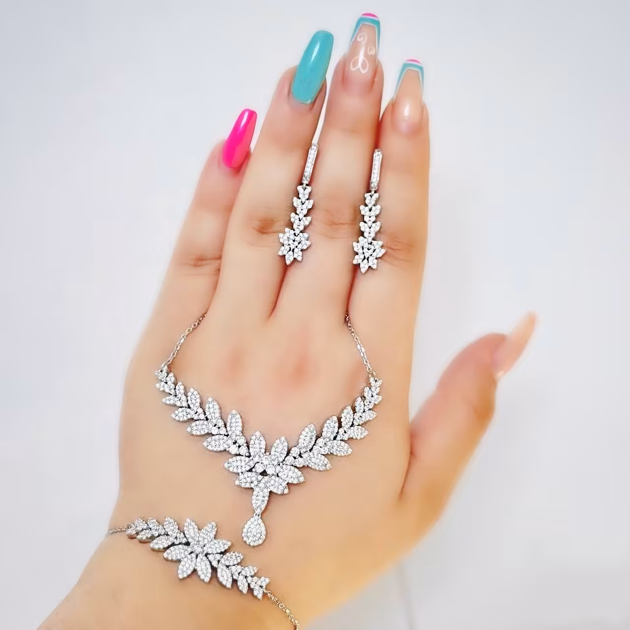 سرویس نقره زنجیری سوپر میکرو کد 2005 ( با عیار استاندارد نقره 925)