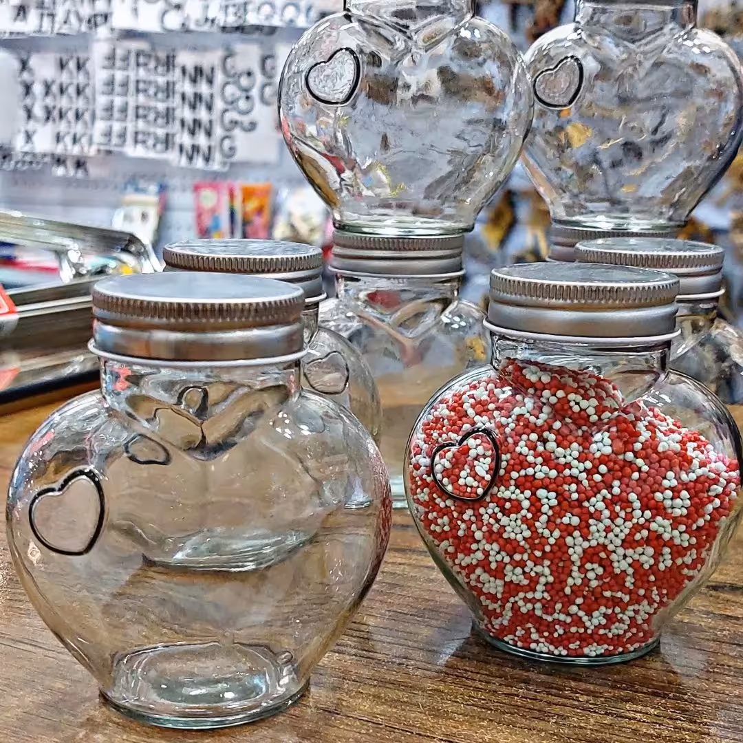 جار درب کانتینری قلبی شکل بزرگ